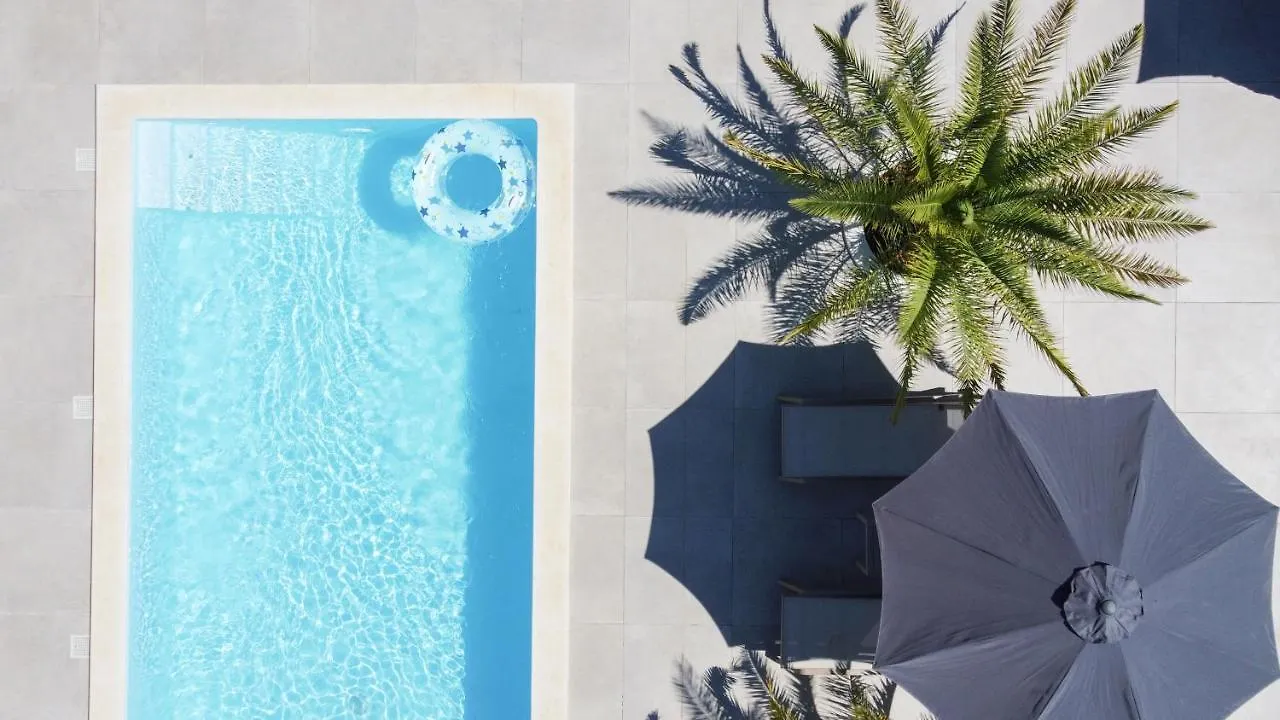Apartamento Villa Esea: Poolside Paradise & Relaxing Retreats Vilanija